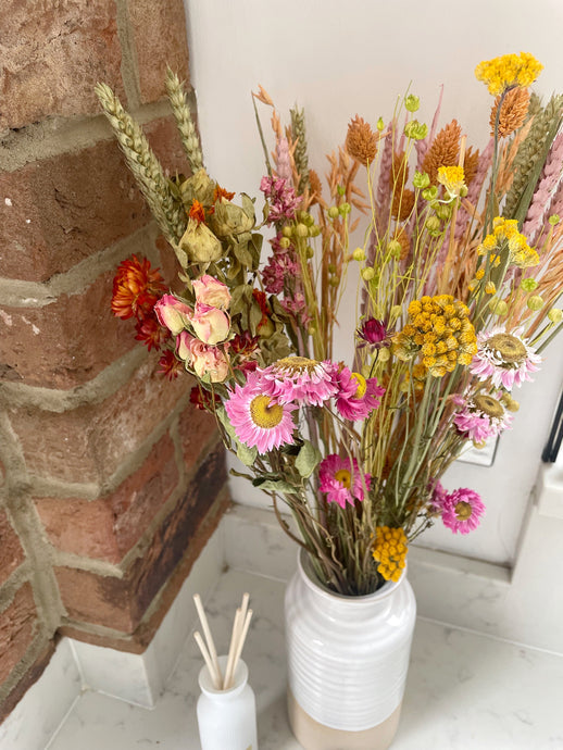6 Reasons Why Dried Flowers Make the Perfect Gift