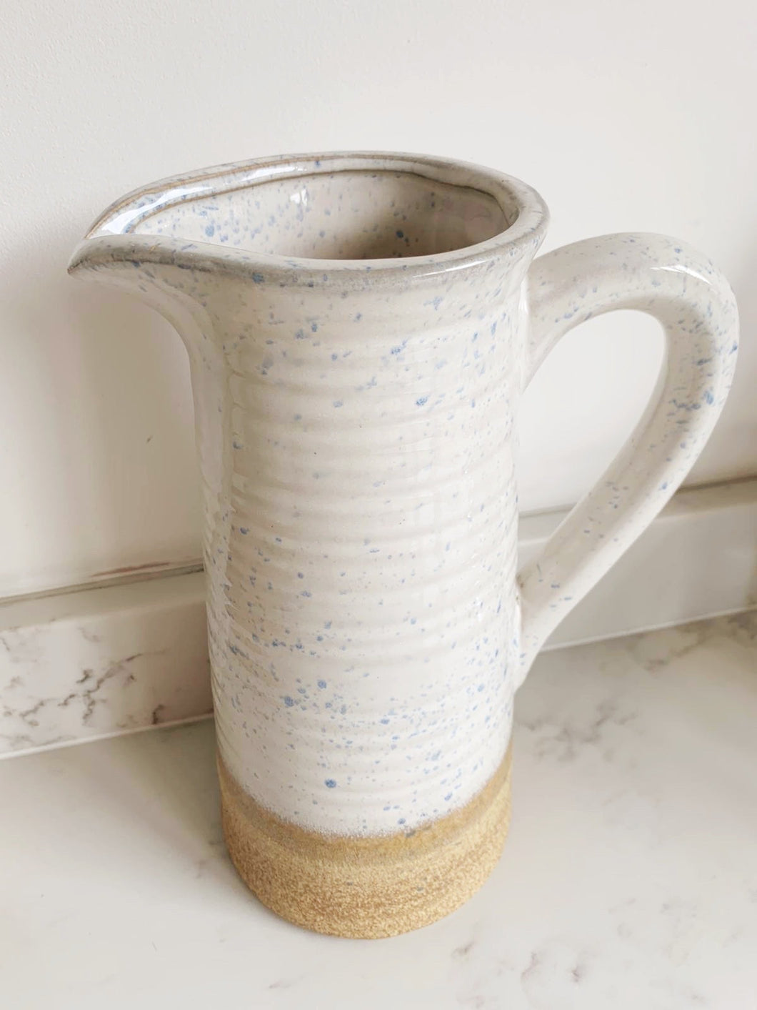 Fleck Country Jug